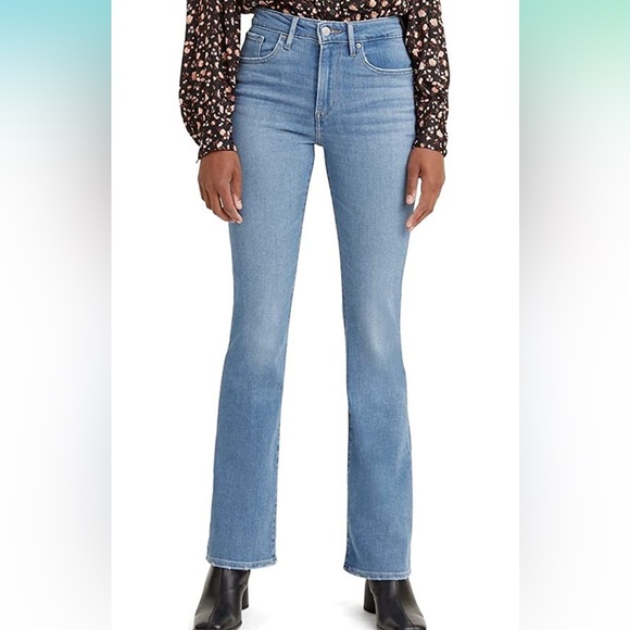 NWT Levi’s high-rise bootcut jeans size 27 (fits a Small/possibly medium) - Picture 1 of 5